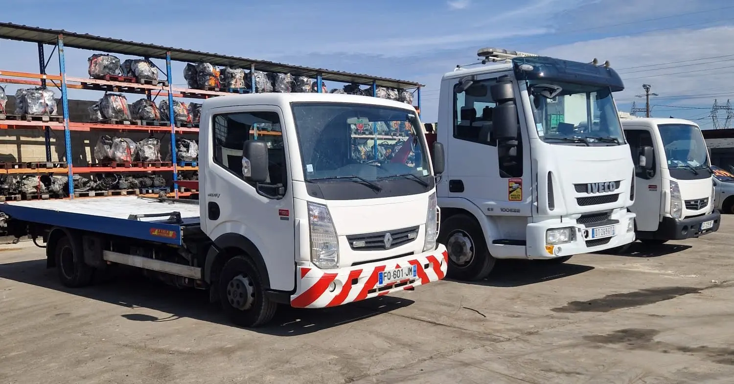 Camion épaviste RP Auto - Centre VHU agréé Île-de-France